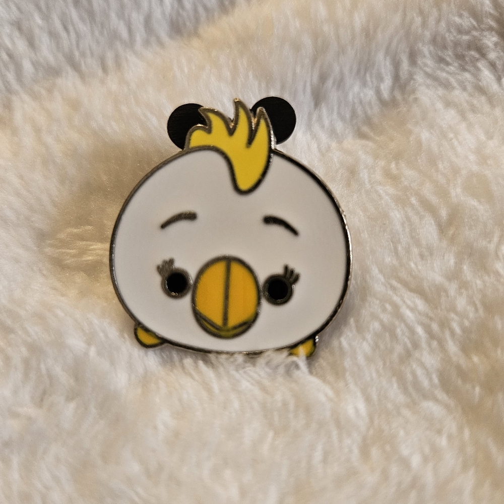 Tsum Tsum Disney Chicken Little Pin